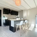 Le Repaire - Cozy 2 Bedroom House *