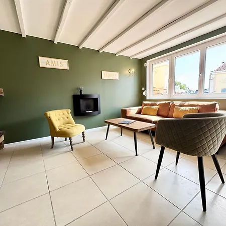 Le Repaire - Cozy 2 Bedroom House Holiday home *