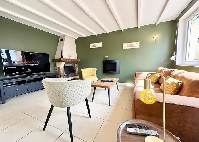 Le Repaire - Cozy 2 Bedroom House *