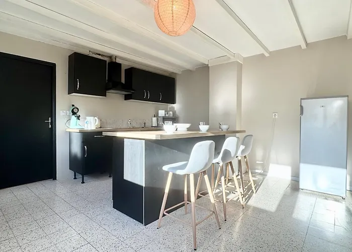 Le Repaire - Cozy 2 Bedroom House *